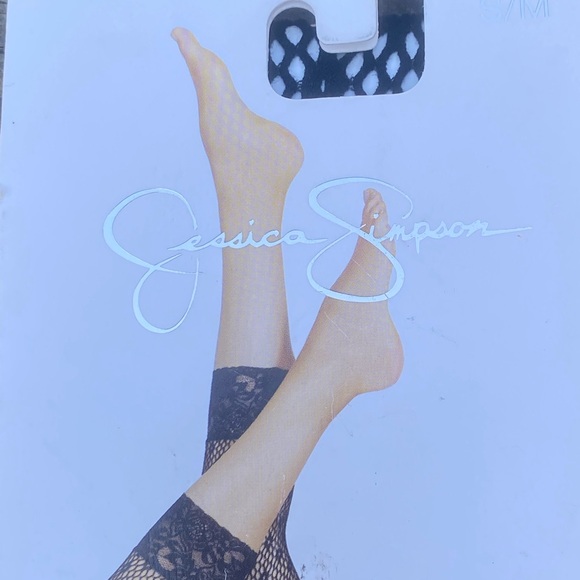 Jessica Simpson Black Lace Capri Leggings sz small/medium - Picture 3 of 7